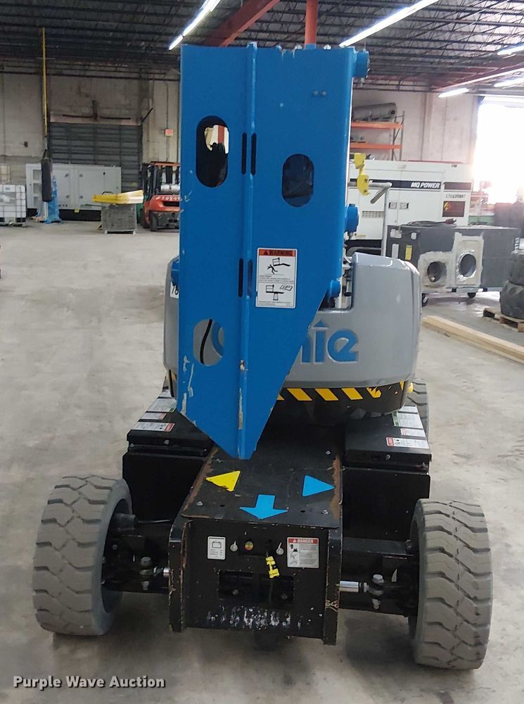 image for item EC3815 2021 Genie Z-33/18 boom lift