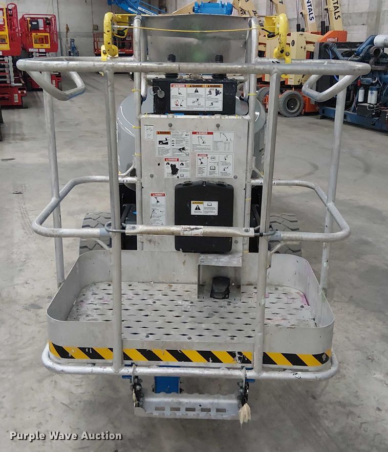 image for item EC3815 2021 Genie Z-33/18 boom lift