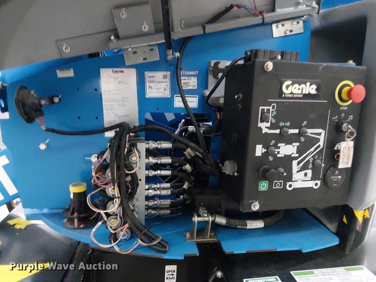 image for item EC3815 2021 Genie Z-33/18 boom lift