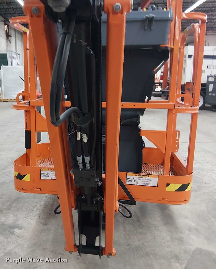 image for item EC3816 2022 JLG E300AJP boom lift