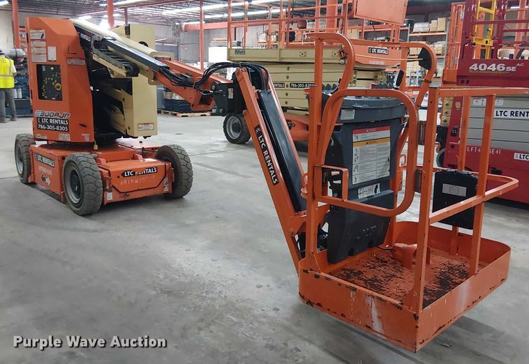 image for item EC3818 2022 JLG E300AJP boom lift
