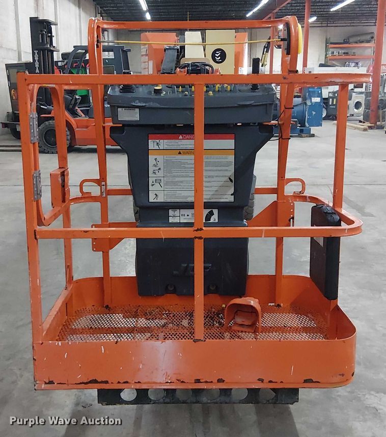 image for item EC3818 2022 JLG E300AJP boom lift