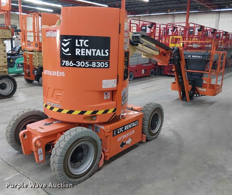 image for item EC3818 2022 JLG E300AJP boom lift