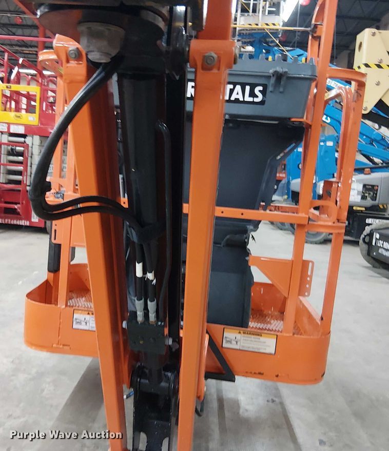 image for item EC3818 2022 JLG E300AJP boom lift
