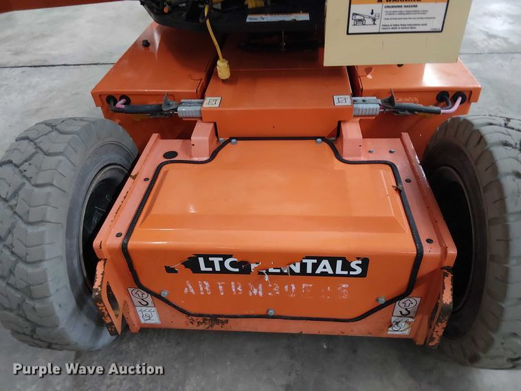 image for item EC3818 2022 JLG E300AJP boom lift