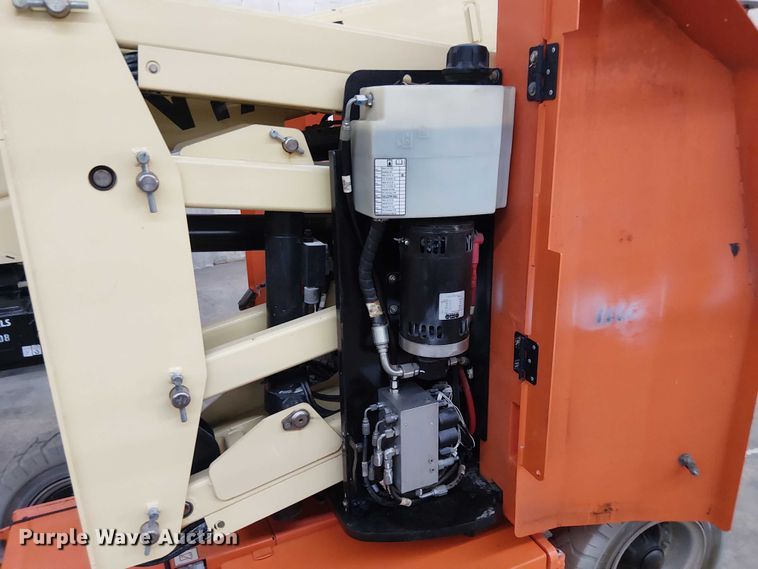 image for item EC3818 2022 JLG E300AJP boom lift