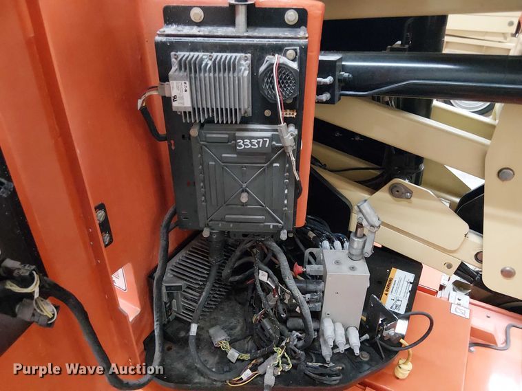 image for item EC3818 2022 JLG E300AJP boom lift