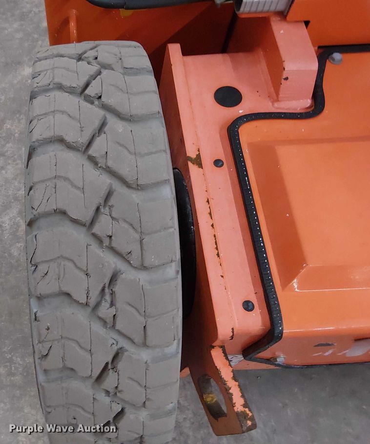 image for item EC3818 2022 JLG E300AJP boom lift