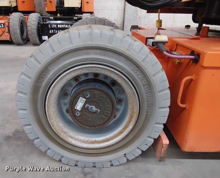 image for item EC3818 2022 JLG E300AJP boom lift