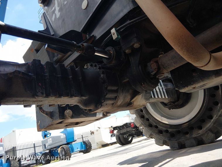 image for item EC3819 2013 JLG G9-43A telehandler