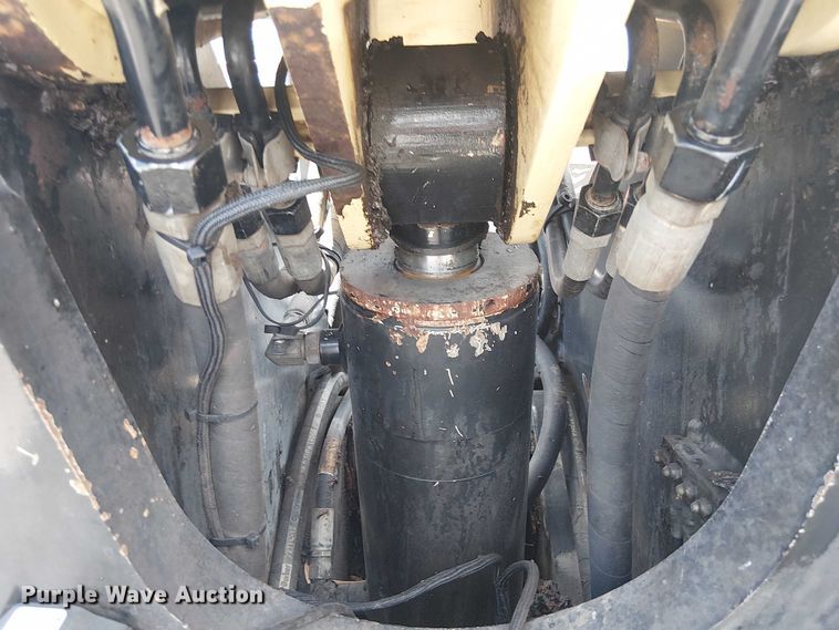 image for item EC3819 2013 JLG G9-43A telehandler