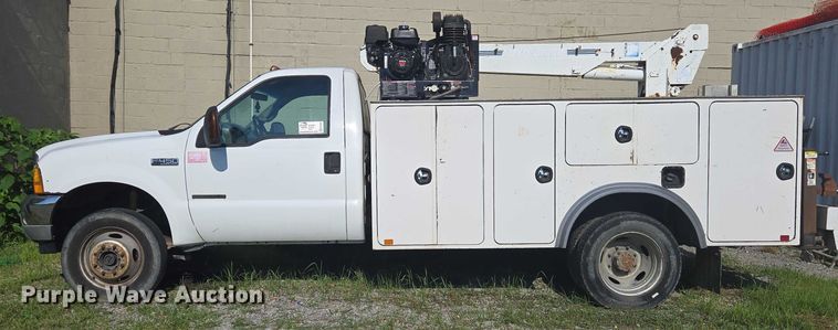 image for item EC4340 2001 Ford F450 Super Duty utility / service truck
