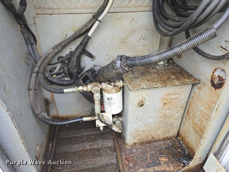 image for item EC4340 2001 Ford F450 Super Duty utility / service truck