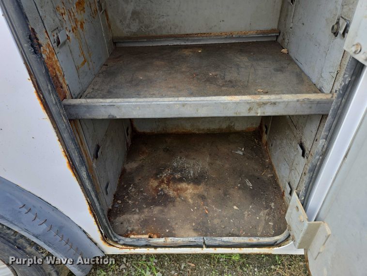 image for item EC4340 2001 Ford F450 Super Duty utility / service truck