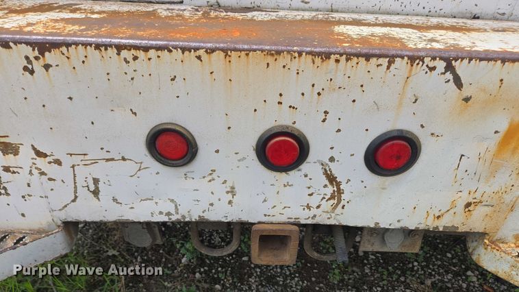 image for item EC4340 2001 Ford F450 Super Duty utility / service truck