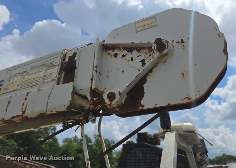 image for item EC4340 2001 Ford F450 Super Duty utility / service truck