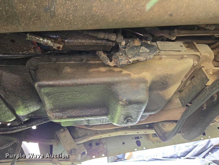 image for item EC4340 2001 Ford F450 Super Duty utility / service truck