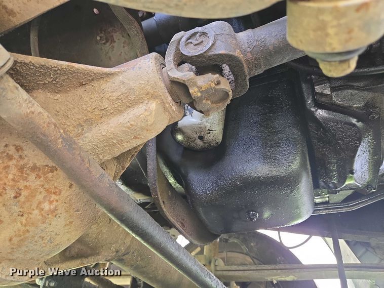 image for item EC4340 2001 Ford F450 Super Duty utility / service truck