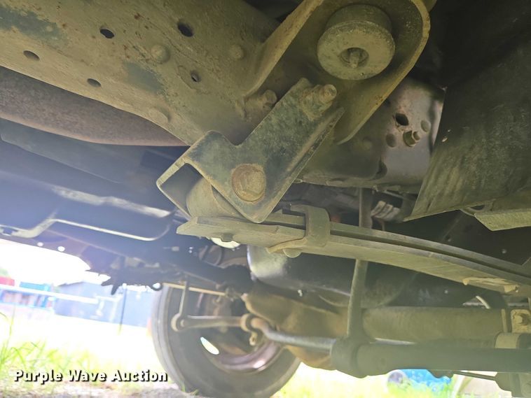 image for item EC4340 2001 Ford F450 Super Duty utility / service truck