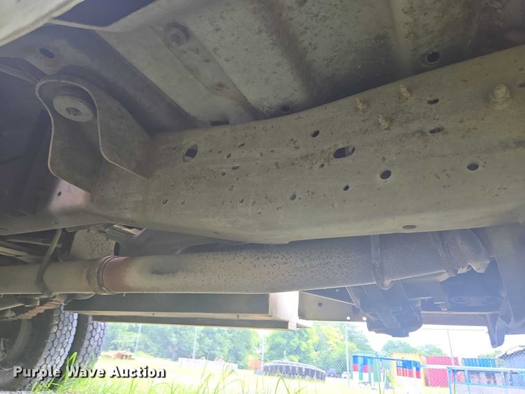 image for item EC4340 2001 Ford F450 Super Duty utility / service truck