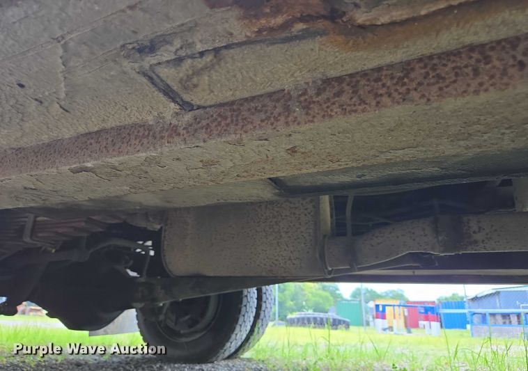 image for item EC4340 2001 Ford F450 Super Duty utility / service truck