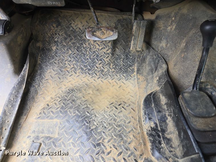 image for item EC4340 2001 Ford F450 Super Duty utility / service truck