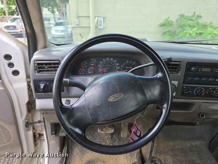 image for item EC4340 2001 Ford F450 Super Duty utility / service truck