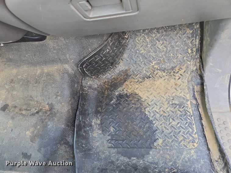 image for item EC4340 2001 Ford F450 Super Duty utility / service truck