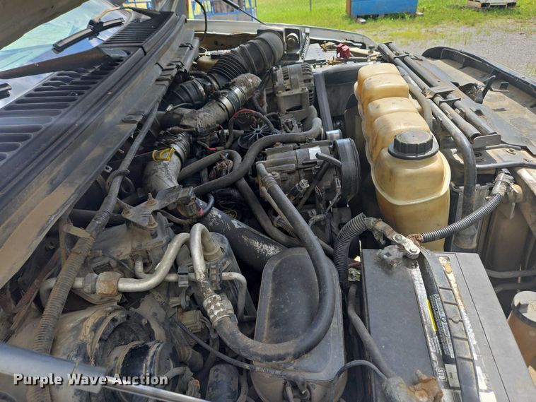 image for item EC4340 2001 Ford F450 Super Duty utility / service truck