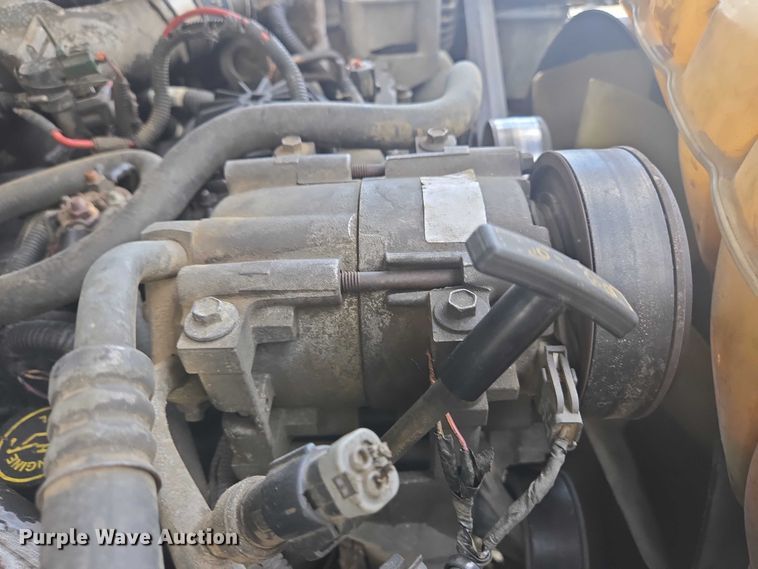 image for item EC4340 2001 Ford F450 Super Duty utility / service truck