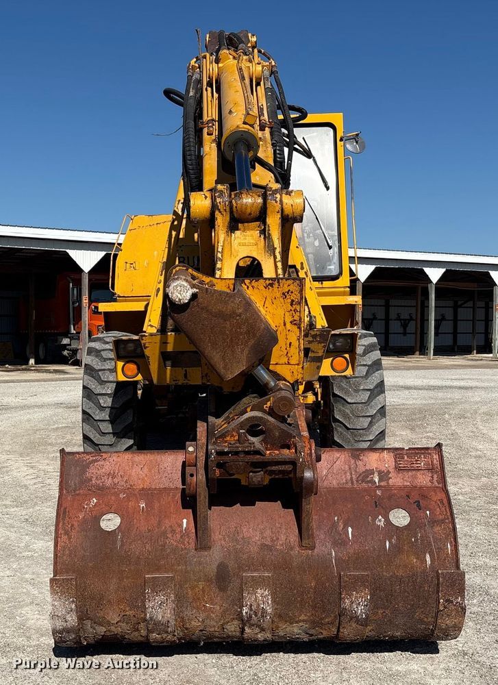 image for item EC4396 Badger 1085C wheeled excavator