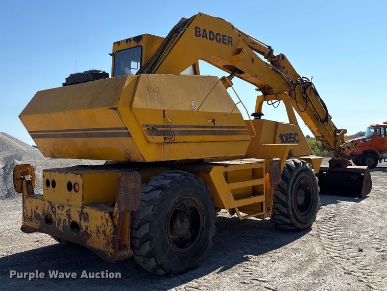image for item EC4396 Badger 1085C wheeled excavator