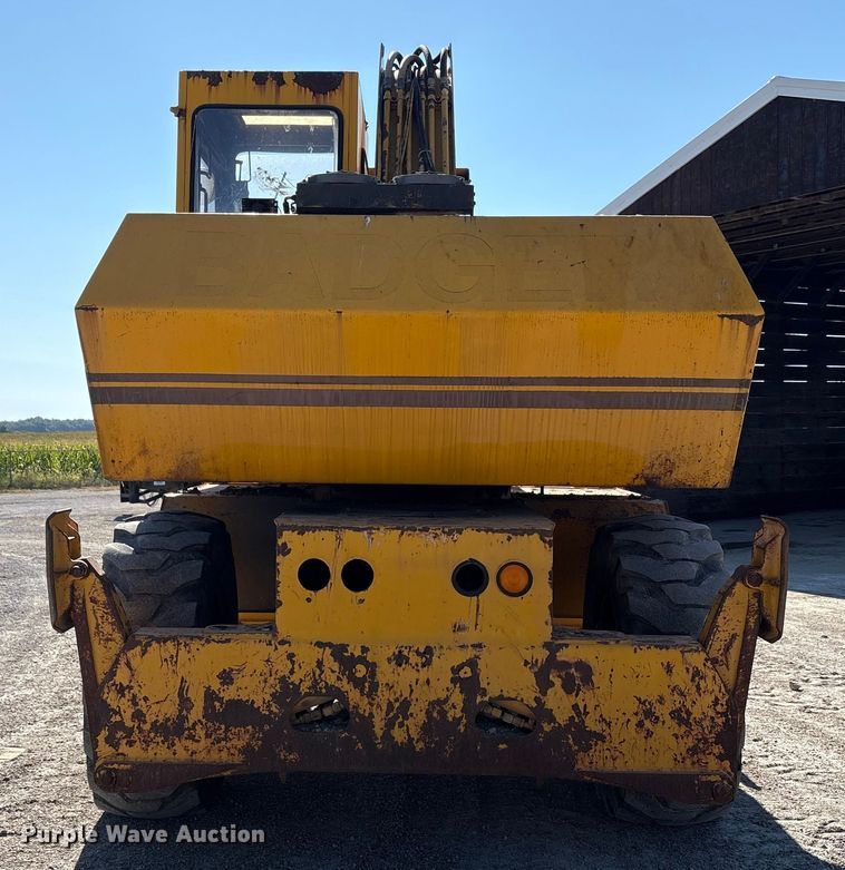 image for item EC4396 Badger 1085C wheeled excavator