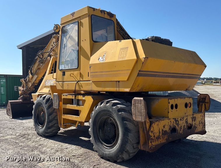 image for item EC4396 Badger 1085C wheeled excavator