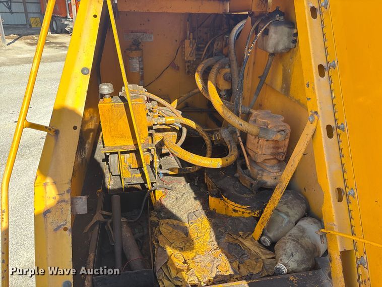image for item EC4396 Badger 1085C wheeled excavator