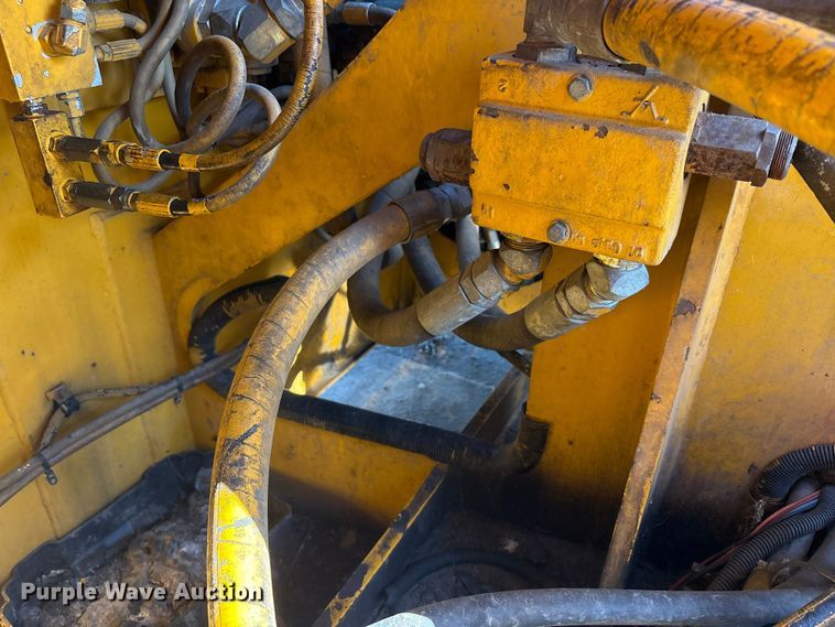 image for item EC4396 Badger 1085C wheeled excavator