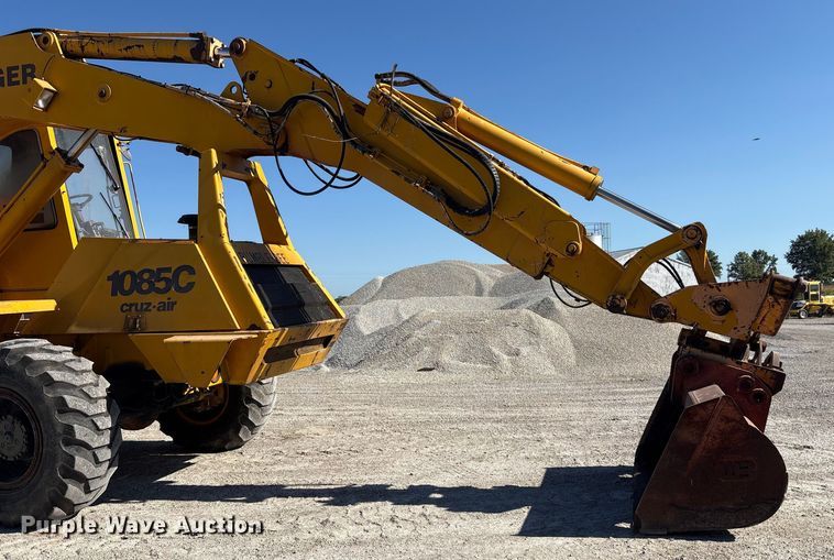 image for item EC4396 Badger 1085C wheeled excavator