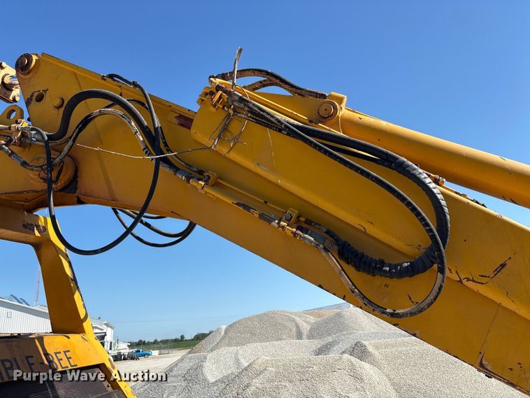 image for item EC4396 Badger 1085C wheeled excavator