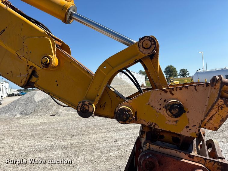 image for item EC4396 Badger 1085C wheeled excavator