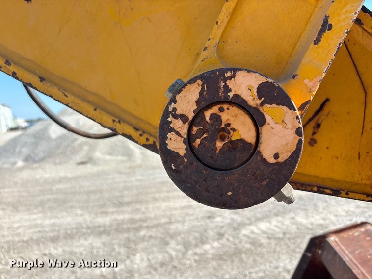 image for item EC4396 Badger 1085C wheeled excavator