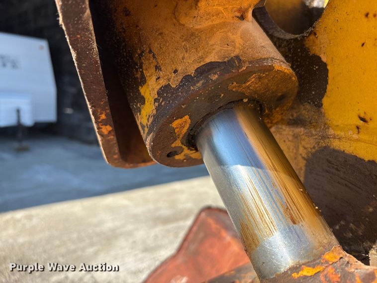 image for item EC4396 Badger 1085C wheeled excavator