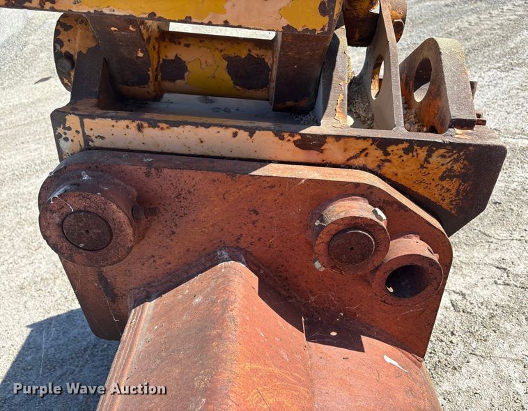 image for item EC4396 Badger 1085C wheeled excavator
