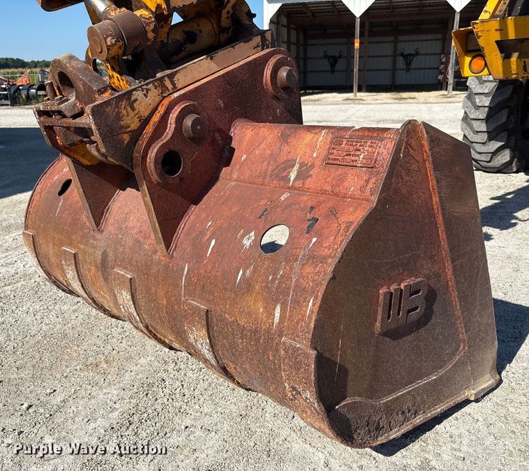 image for item EC4396 Badger 1085C wheeled excavator