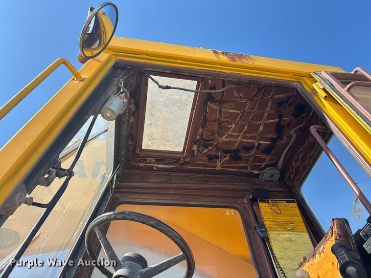 image for item EC4396 Badger 1085C wheeled excavator