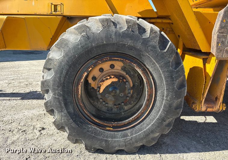 image for item EC4396 Badger 1085C wheeled excavator