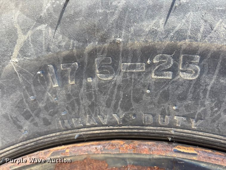 image for item EC4396 Badger 1085C wheeled excavator