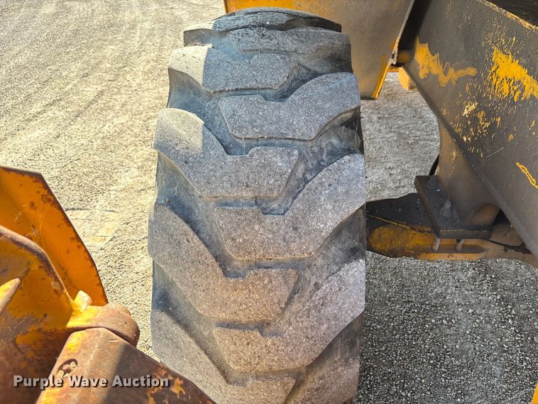 image for item EC4396 Badger 1085C wheeled excavator