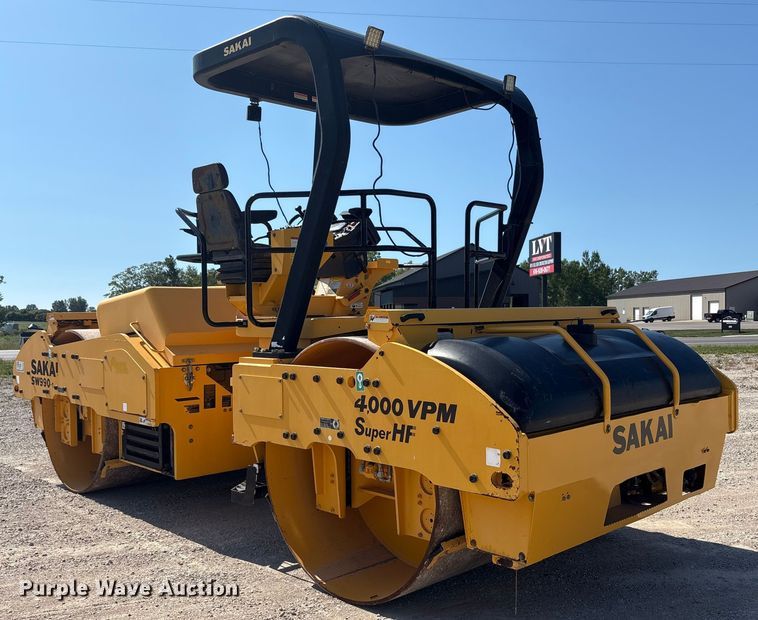image for item EC4397 2016 Sakai SW990-1 double drum vibratory roller