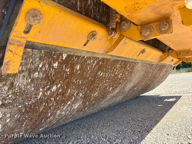 image for item EC4397 2016 Sakai SW990-1 double drum vibratory roller