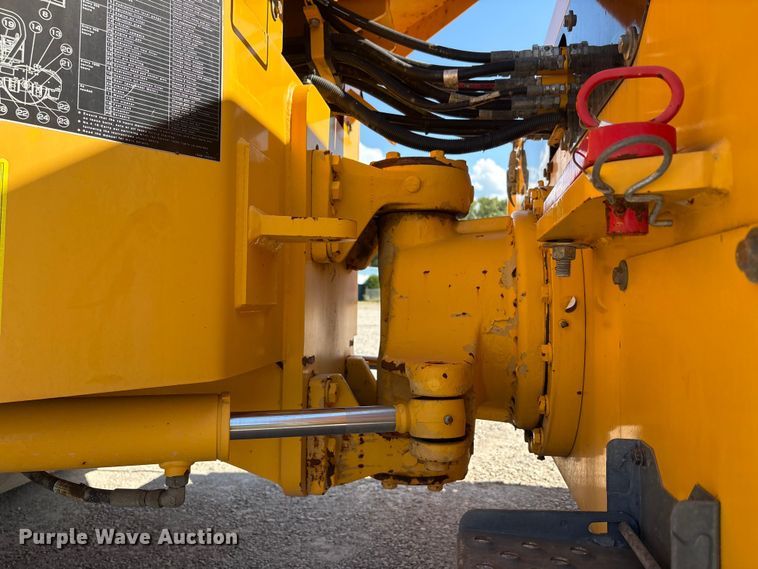 image for item EC4397 2016 Sakai SW990-1 double drum vibratory roller